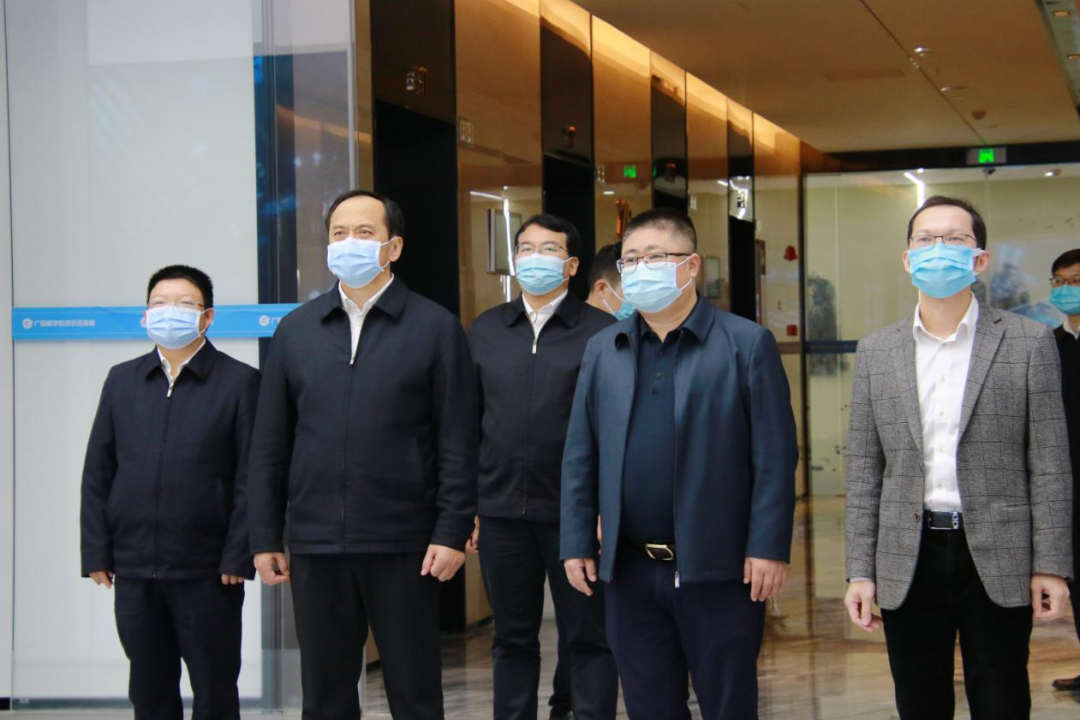 自治区副主席许显辉到乐鱼电竞广西集团调研